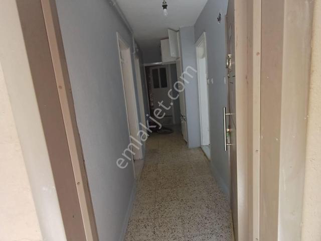 Karabağlar, İzmir içerisinde kiralık mülk