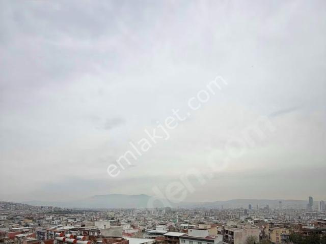 Bayrakli, İzmir içerisinde satılık mülk