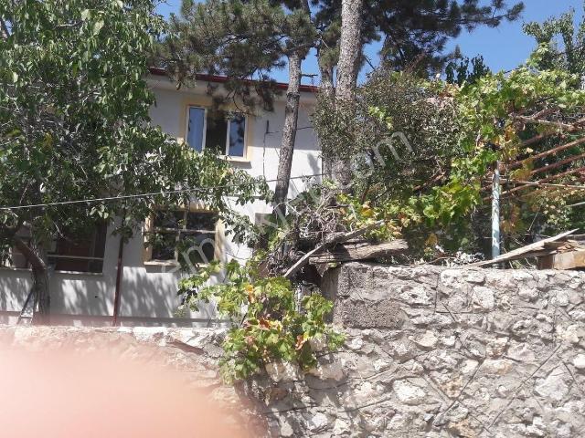 Yeşilova içerisinde satılık Villa