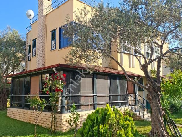 Burhaniye, Balikesir içerisinde satılık Villa