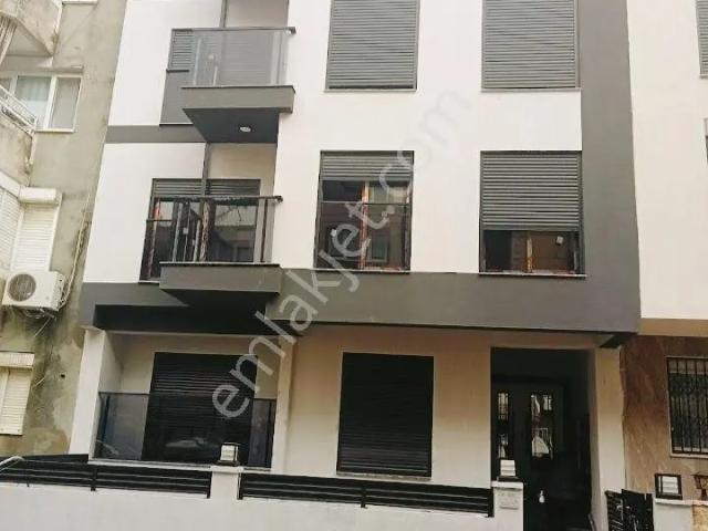 Buca, İzmir içerisinde satılık mülk