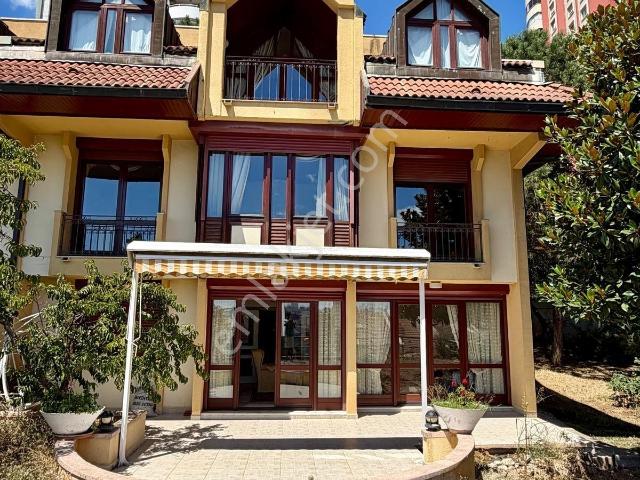 Başakşehir, İstanbul içerisinde satılık Villa