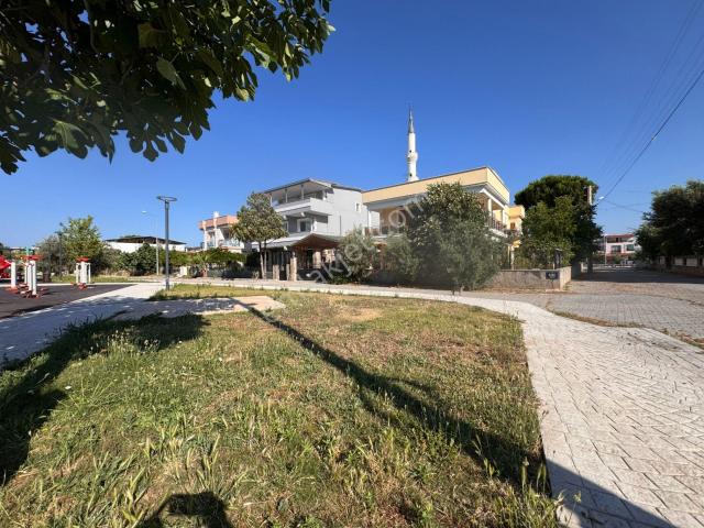 Aliağa, İzmir içerisinde satılık Bina