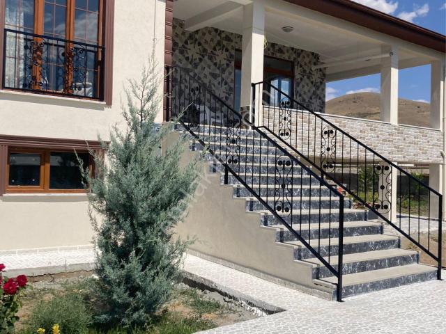 Üzümlü, Erzincan içerisinde satılık Villa