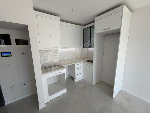 Bayrakli, İzmir içerisinde satılık mülk