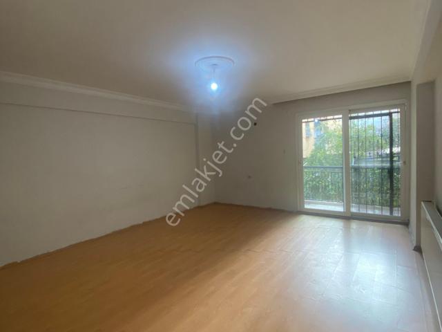 Dumlupınar Mahallesi, Buca içerisinde kiralık mülk