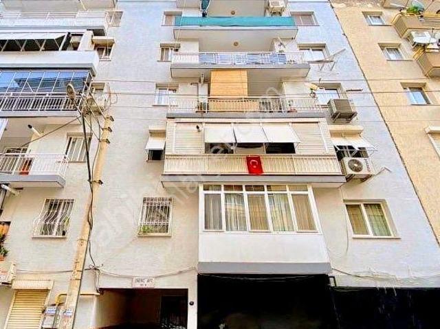 Karşiyaka, İzmir içerisinde satılık mülk