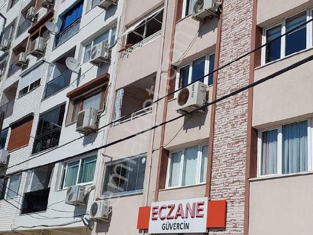 Bayrakli, İzmir içerisinde kiralık mülk