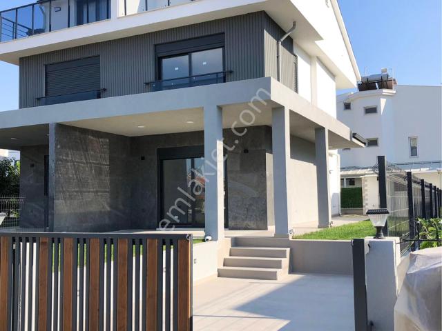 Dikili, İzmir içerisinde satılık Villa