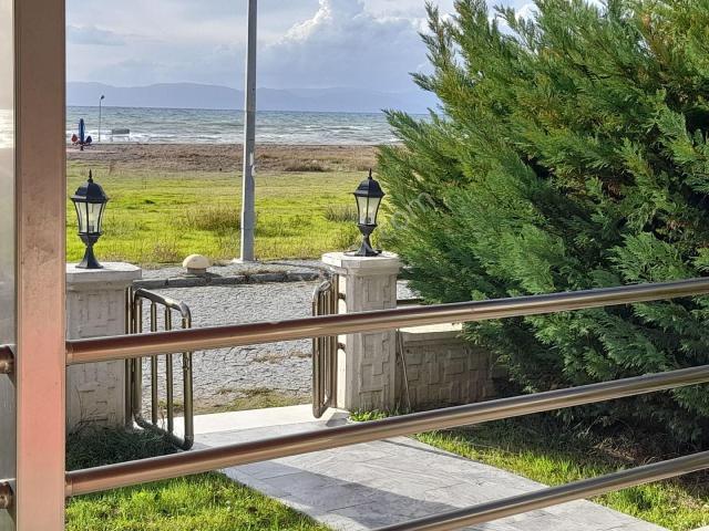 Dikili, İzmir içerisinde satılık Villa