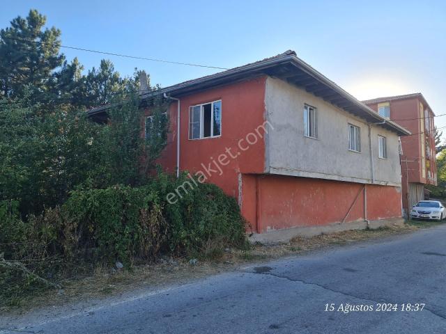 Dumlupinar içerisinde satılık Köy evi