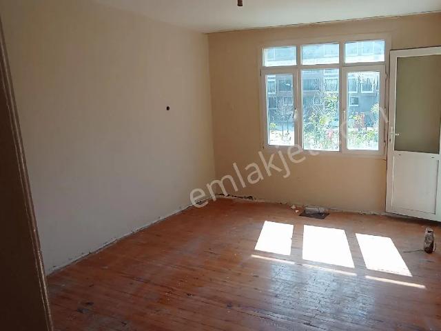 Şemikler Mahallesi, Karşıyaka içerisinde kiralık mülk