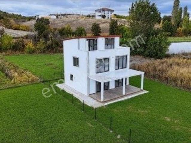 Pinarhisar, Kirklareli içerisinde satılık Villa