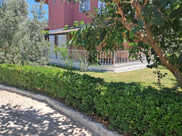Dikili, İzmir içerisinde satılık Villa