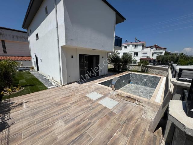 Kuşadasi, Aydin içerisinde satılık Villa