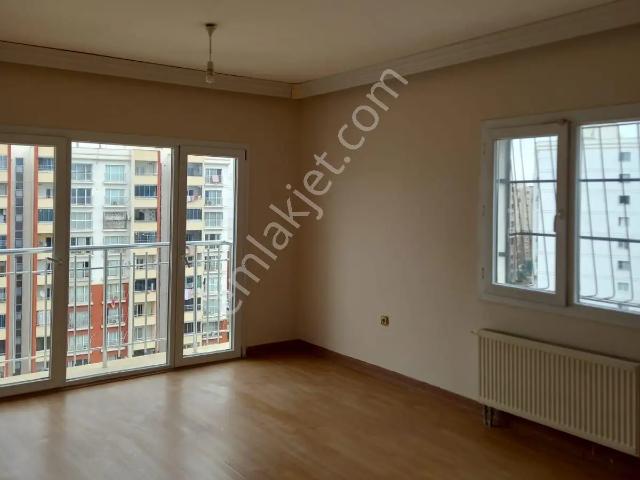 İsmetpaşa Mahallesi, Seyhan içerisinde kiralık mülk