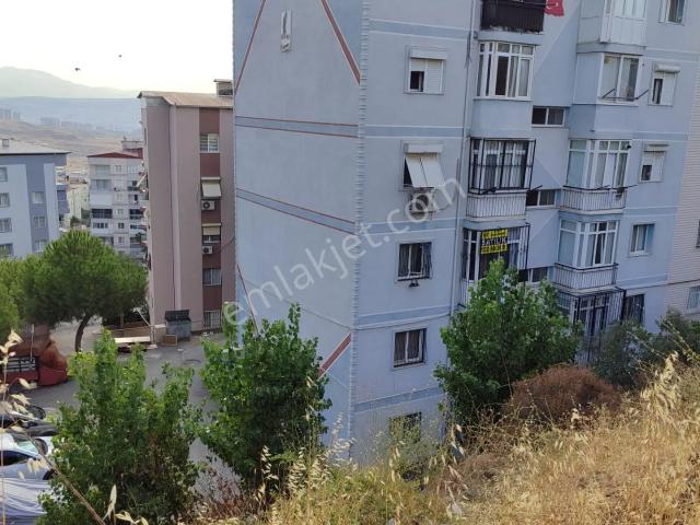 Yurdoğlu Mahallesi, Karabağlar içerisinde satılık mülk