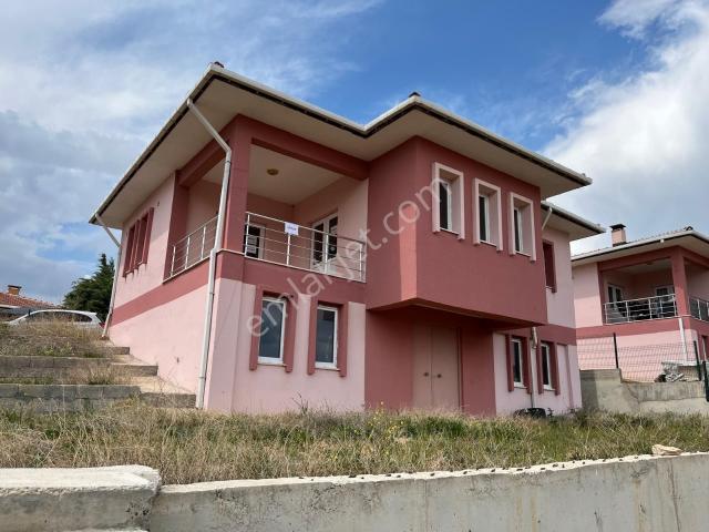 Kaman içerisinde satılık Villa