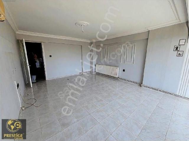 Karabağlar, İzmir içerisinde kiralık mülk