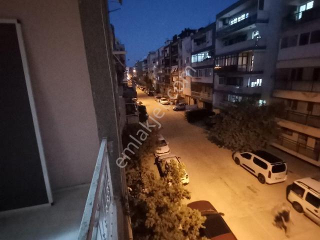 Karşiyaka, İzmir içerisinde kiralık mülk