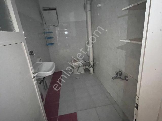 Yeni Çamlık, Karabağlar içerisinde kiralık mülk