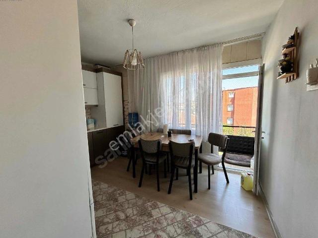 Karabağlar, İzmir içerisinde kiralık mülk