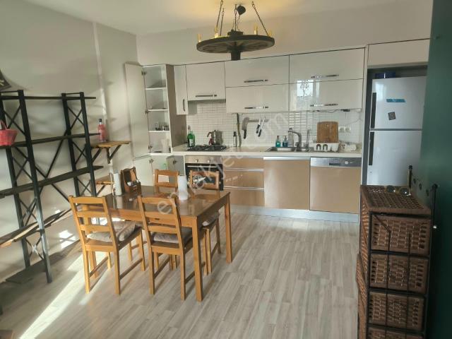 Mevlana Mahallesi, Bornova içerisinde kiralık mülk