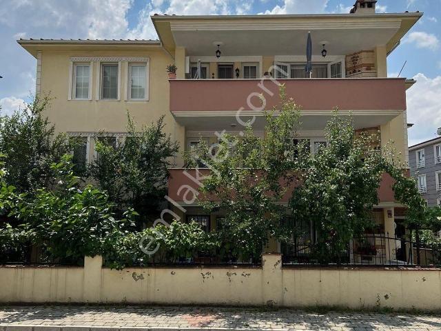 Hendek, Sakarya içerisinde satılık Bina