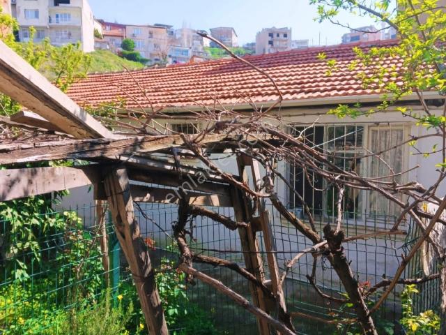 Karabağlar, İzmir içerisinde satılık Villa