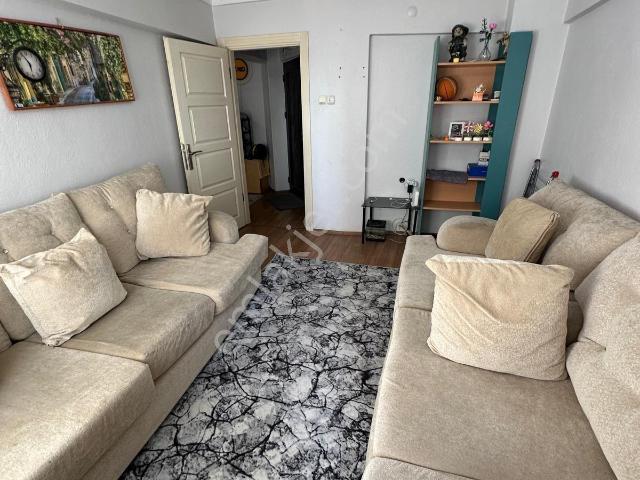 Cumhuriyet Meydanı, Bandırma içerisinde kiralık mülk