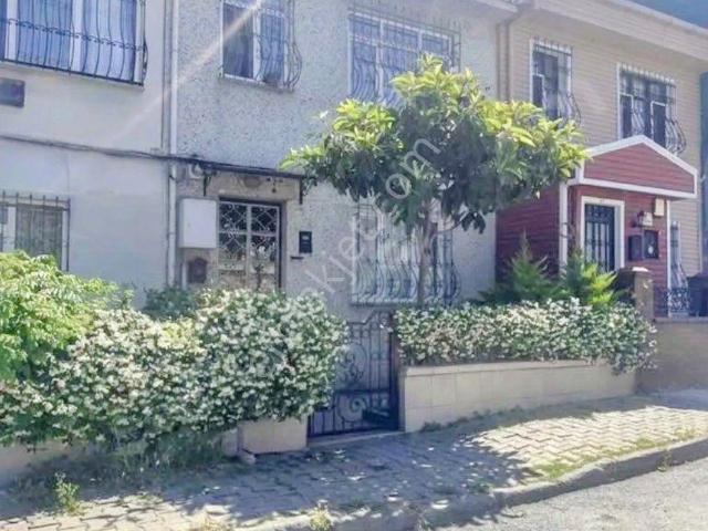 Kartaltepe Mahallesi, Bakırköy içerisinde satılık Villa