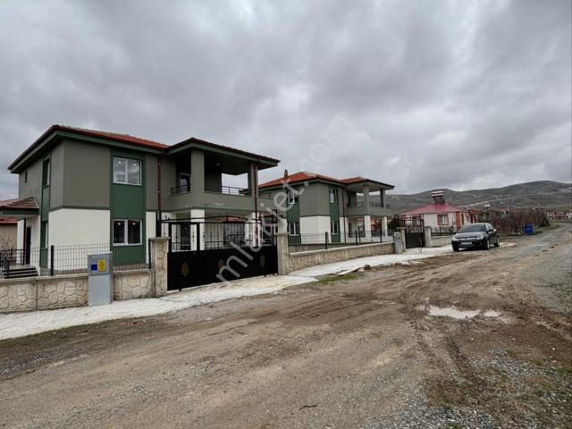 Niğde içerisinde satılık Villa