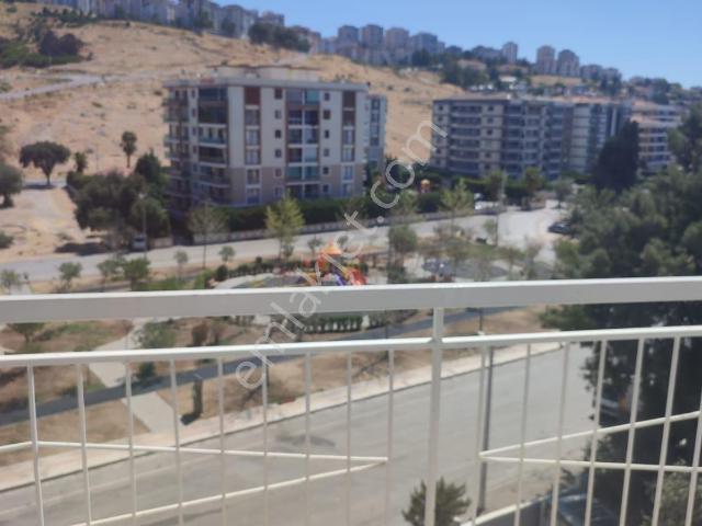 Çiğli, İzmir içerisinde satılık mülk