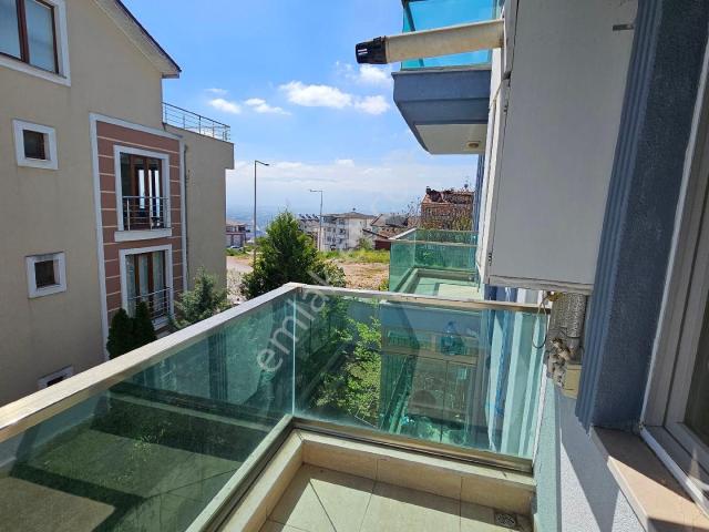 İzmit, Kocaeli içerisinde kiralık mülk