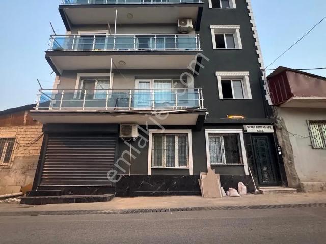 Umut Mahallesi, Karabağlar içerisinde satılık Bina