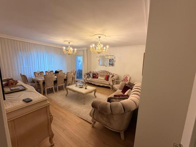 Doktorlar Sitesi, Sarıyer içerisinde satılık mülk