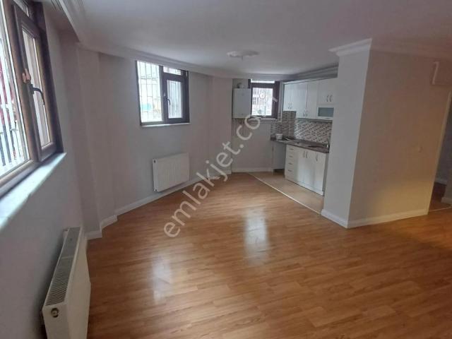 Kadiköy, İstanbul içerisinde kiralık mülk