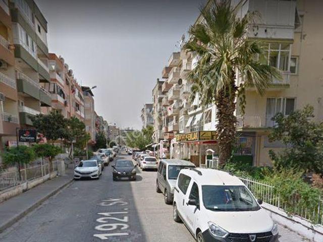 Bayrakli, İzmir içerisinde kiralık mülk