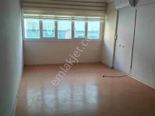 Karşıyaka Çarşı, Karşıyaka içerisinde kiralık mülk
