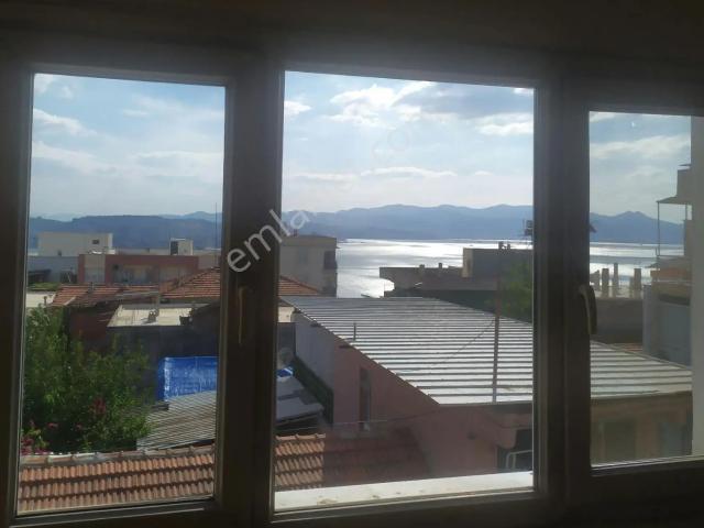 Alpaslan Mahallesi, Bayraklı içerisinde kiralık mülk