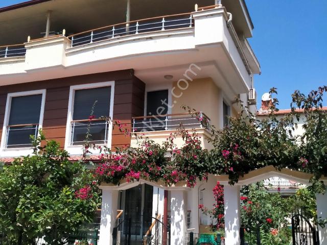 Orta Mahallesi, Menderes içerisinde satılık Villa
