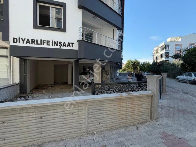 Akhisar, Manisa içerisinde satılık mülk