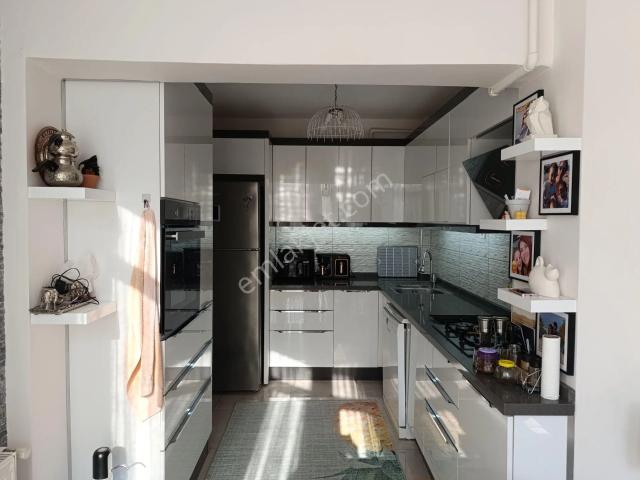 Bayrakli, İzmir içerisinde satılık mülk