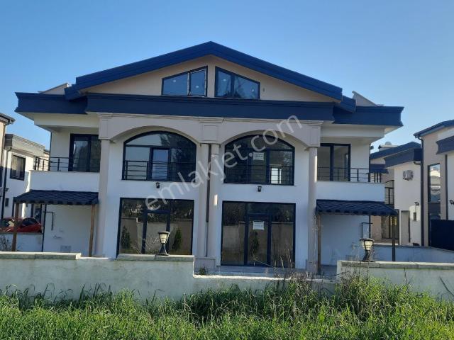 Yalova içerisinde satılık Villa