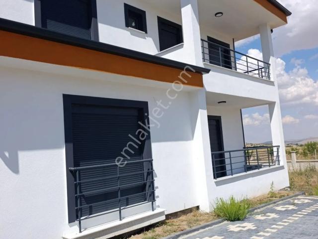 Ortaköy içerisinde satılık Villa