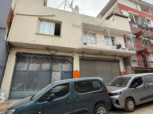 Bayrakli, İzmir içerisinde satılık Bina
