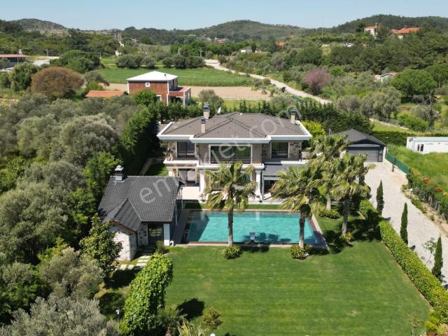 Urla, İzmir içerisinde satılık Villa