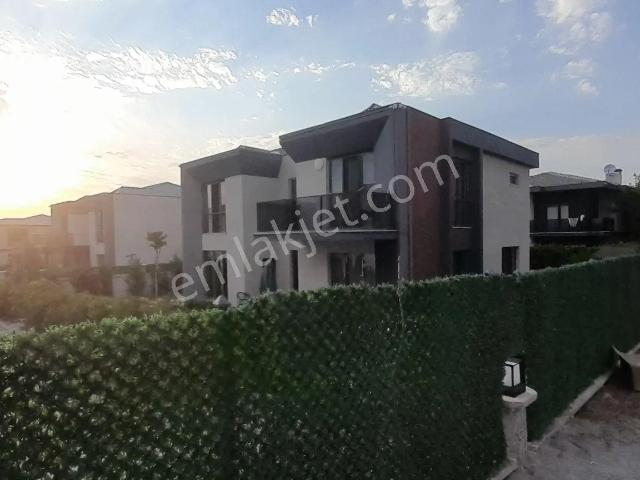 Edremit, Van içerisinde kiralık Villa