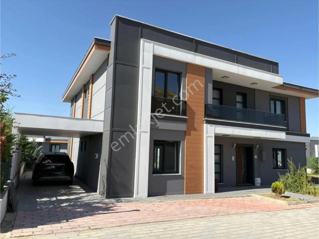 Edremit, Van içerisinde satılık Villa