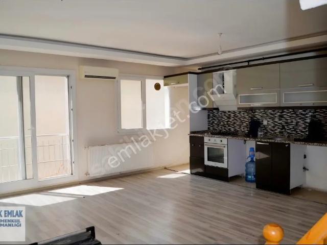 Çiğli, İzmir içerisinde kiralık mülk